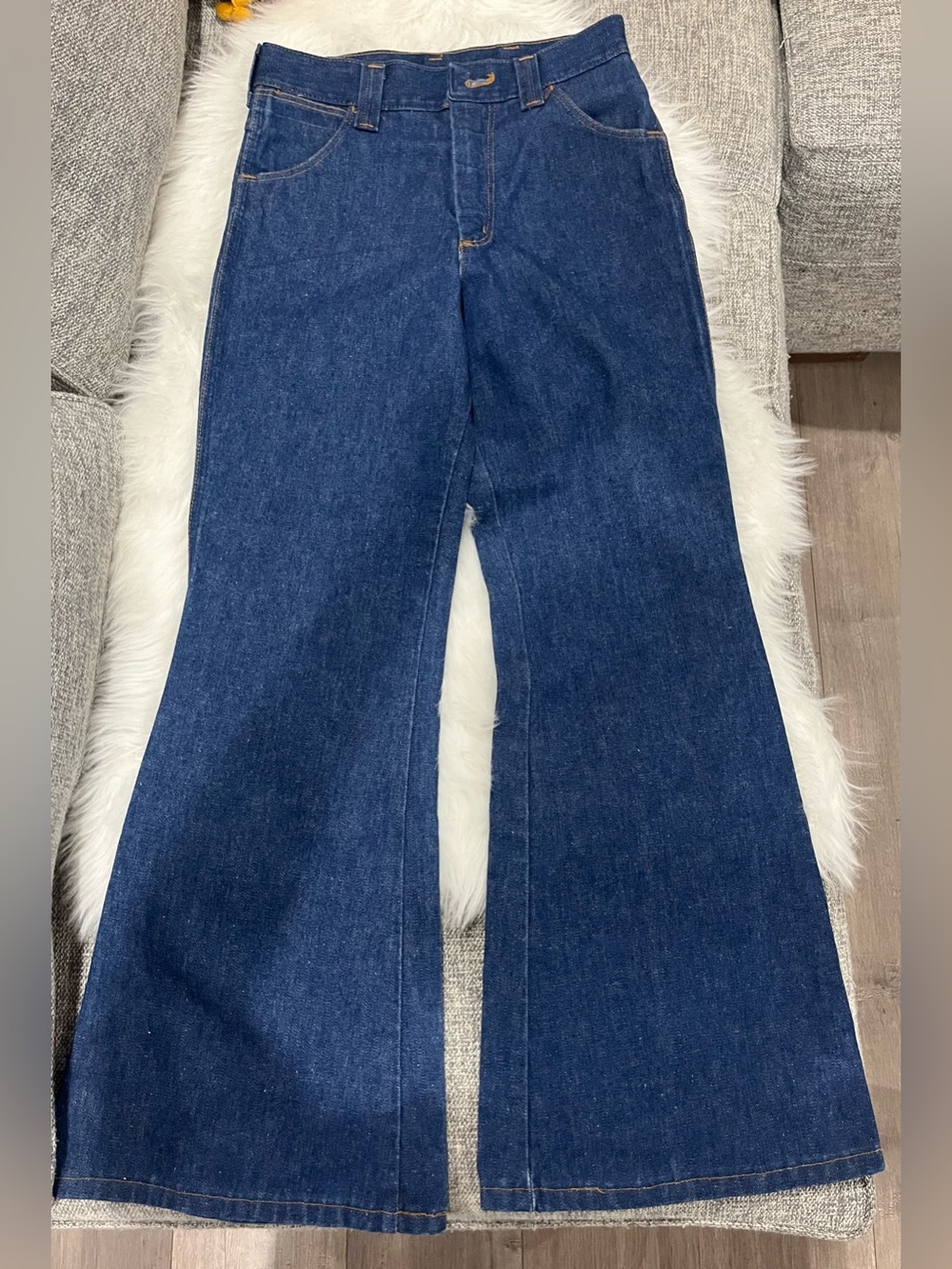 Vintage 70’s SedgeField Do Nothing Denim Bell Bottom Flare Jeans Dark Wash